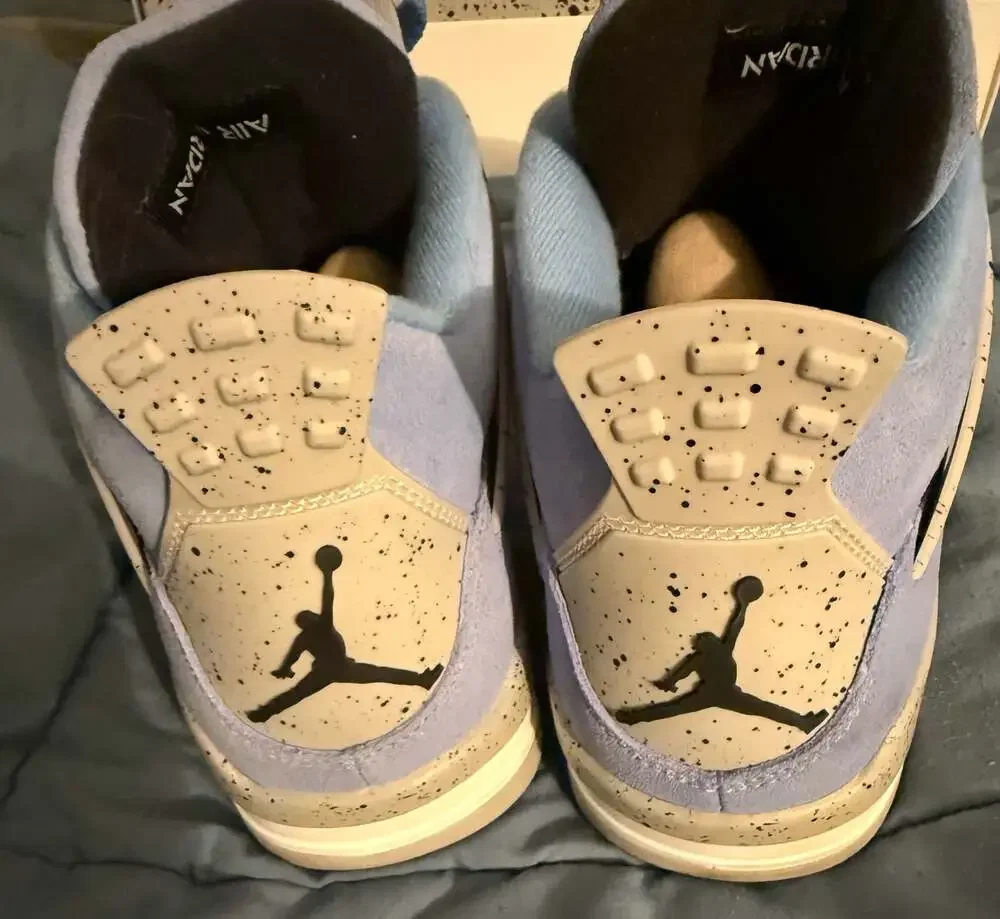 Air Jordan 4 Retro University Blue